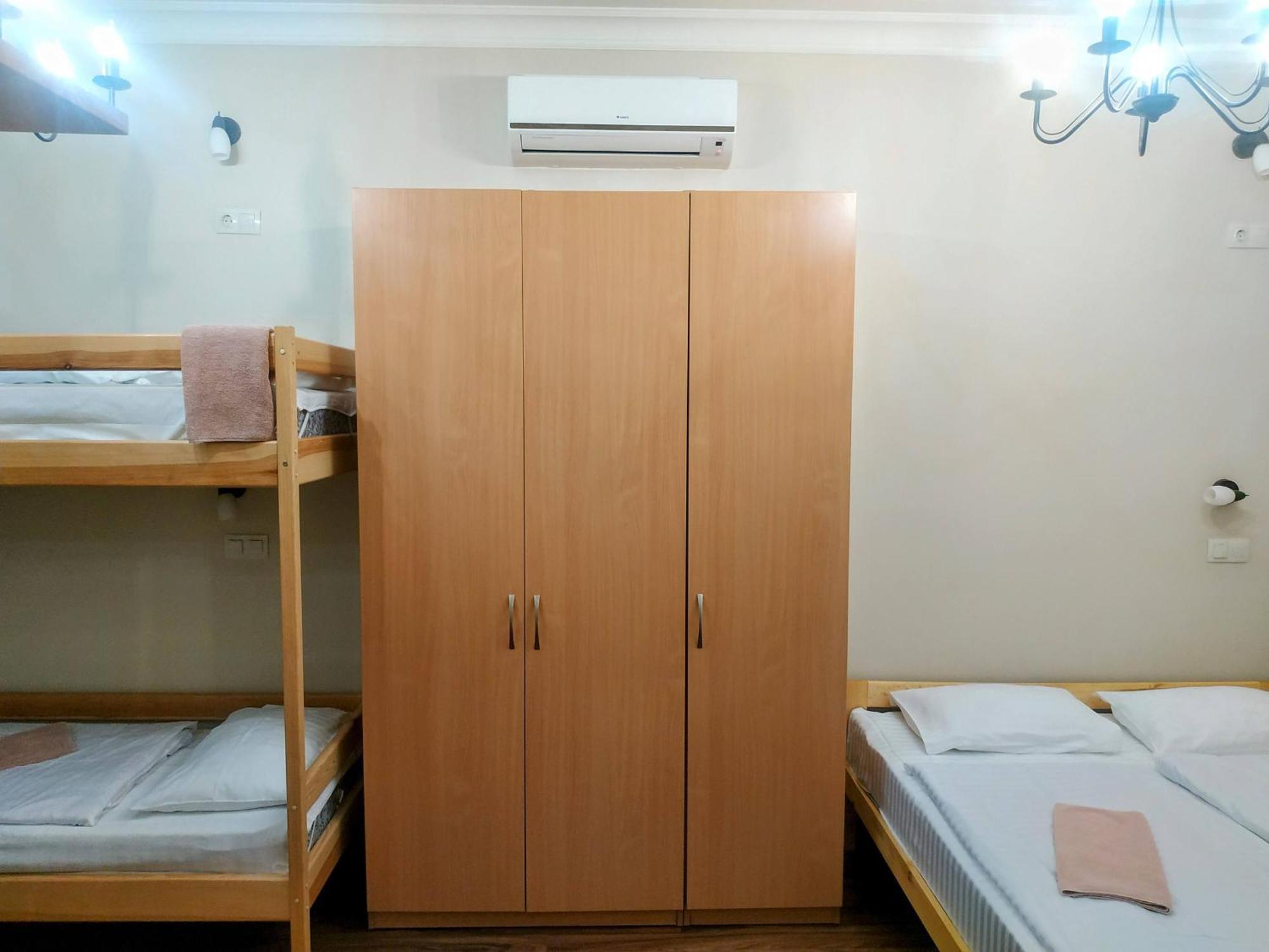 Belokorichi Hotel Kiev Bagian luar foto
