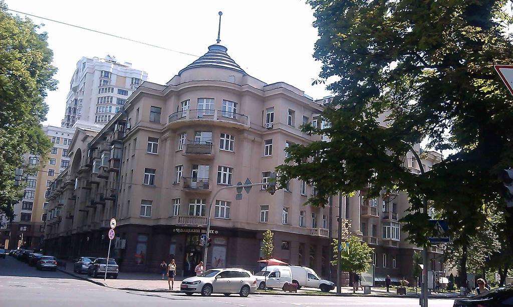 Belokorichi Hotel Kiev Bagian luar foto