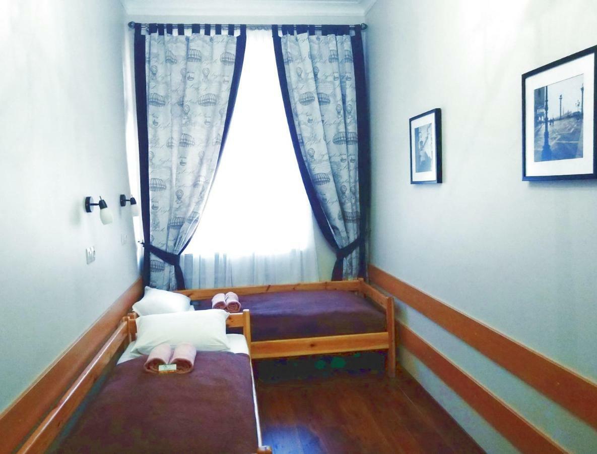 Belokorichi Hotel Kiev Bagian luar foto