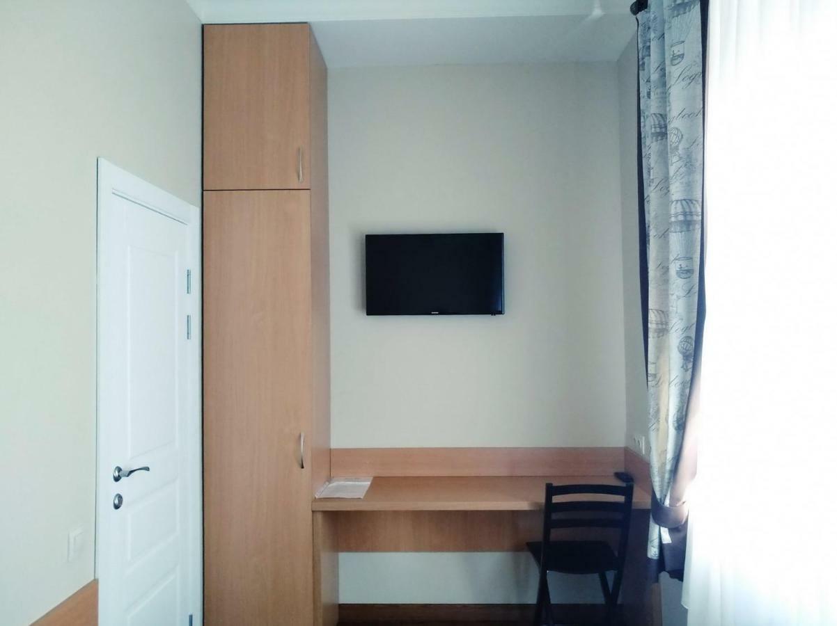 Belokorichi Hotel Kiev Bagian luar foto