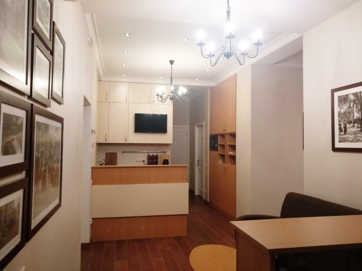 Belokorichi Hotel Kiev Bagian luar foto