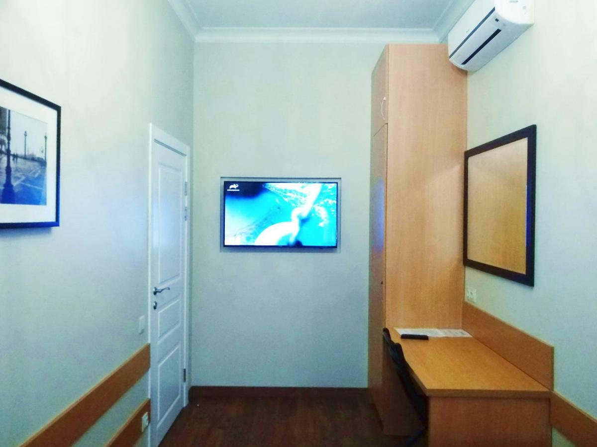 Belokorichi Hotel Kiev Bagian luar foto